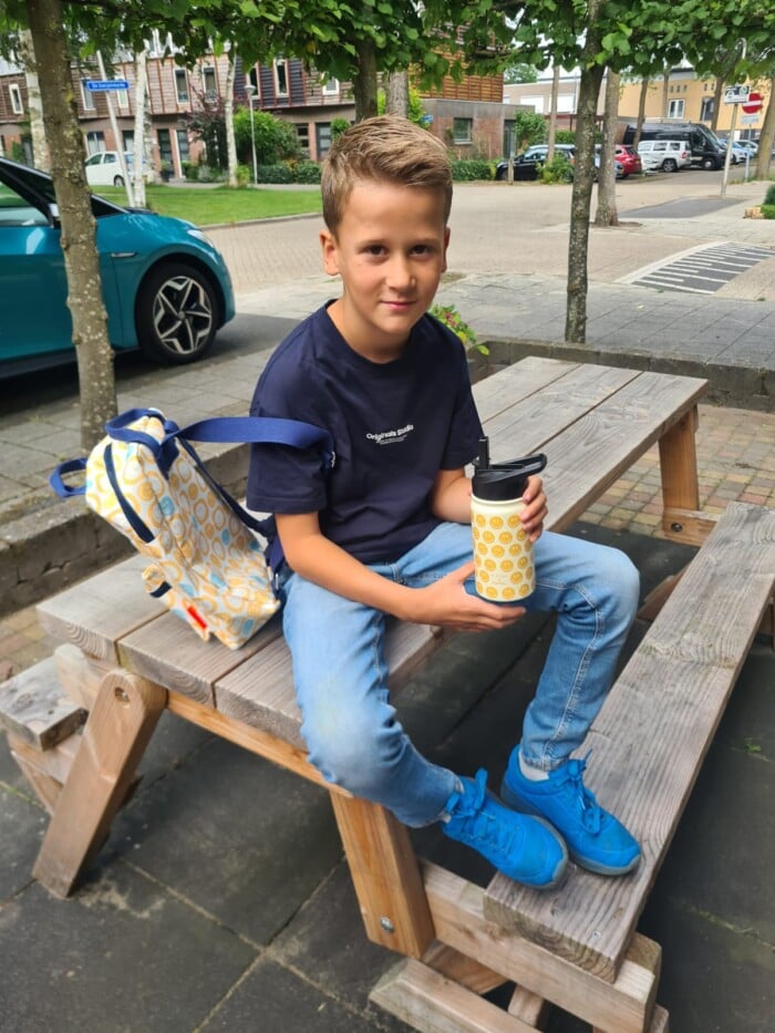 ENGEL. drinkfles Smiley, waterfles, drinkfles, smiley, rvs, kinderbeker, backtoschool, geel, flaske, engelpunt.nl